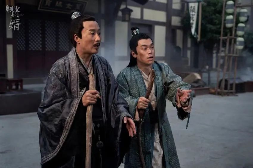 ​以前我们追美剧，现在老外看《赘婿》