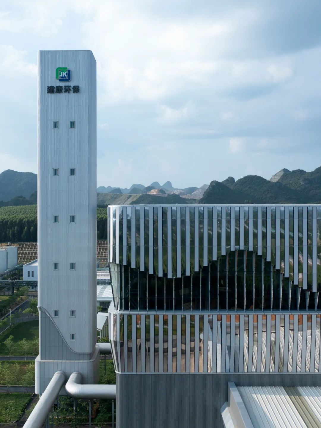 山之印象——南宁双定循环经济产业园生活垃圾清洁焚烧发电厂