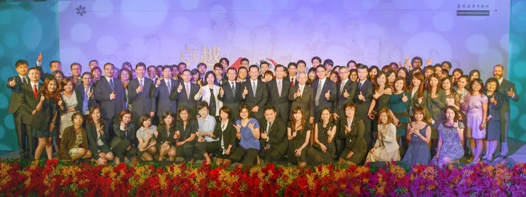 一名律师的自画像：如何形塑自己成为一名成功而受人敬重的律师