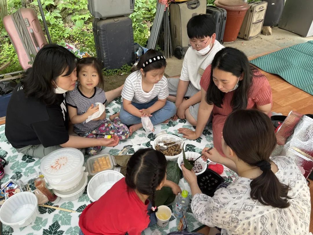 我在首尔都市农园种菜:从田园饮食到田园戏剧,菜地是我们融入城市的方法 | 良食专栏 我在首尔都市农园种菜:从田园饮食到田园戏剧,菜地是我们融入城市的方法 | 良食专栏