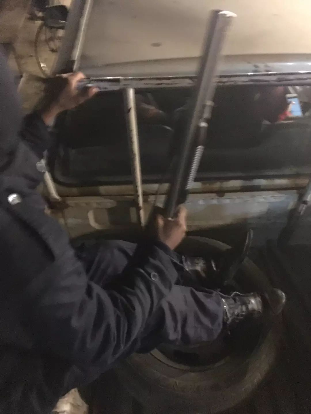 尼泊尔｜街头追踪同伴被盗贵重物品