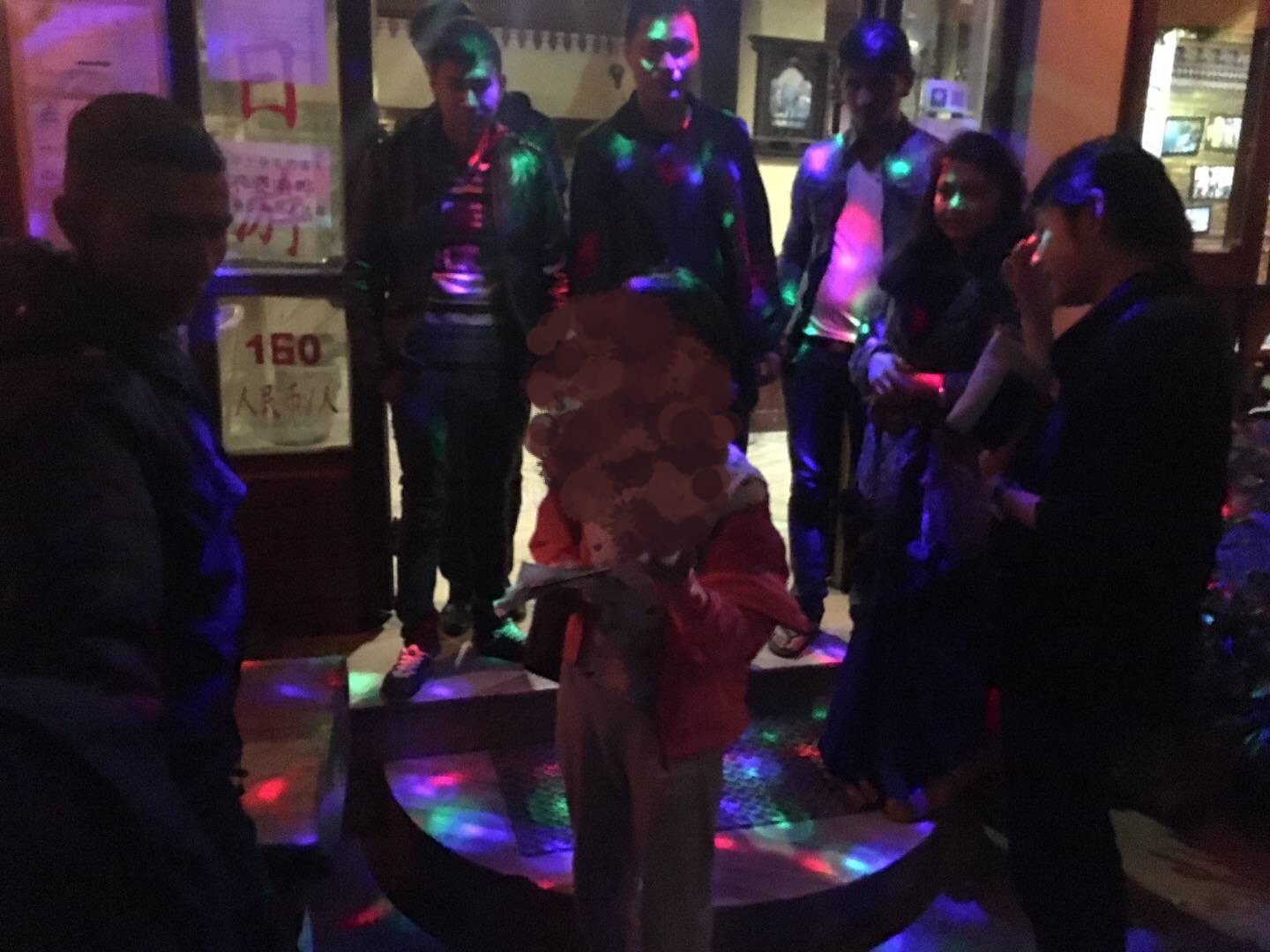 尼泊尔｜街头追踪同伴被盗贵重物品