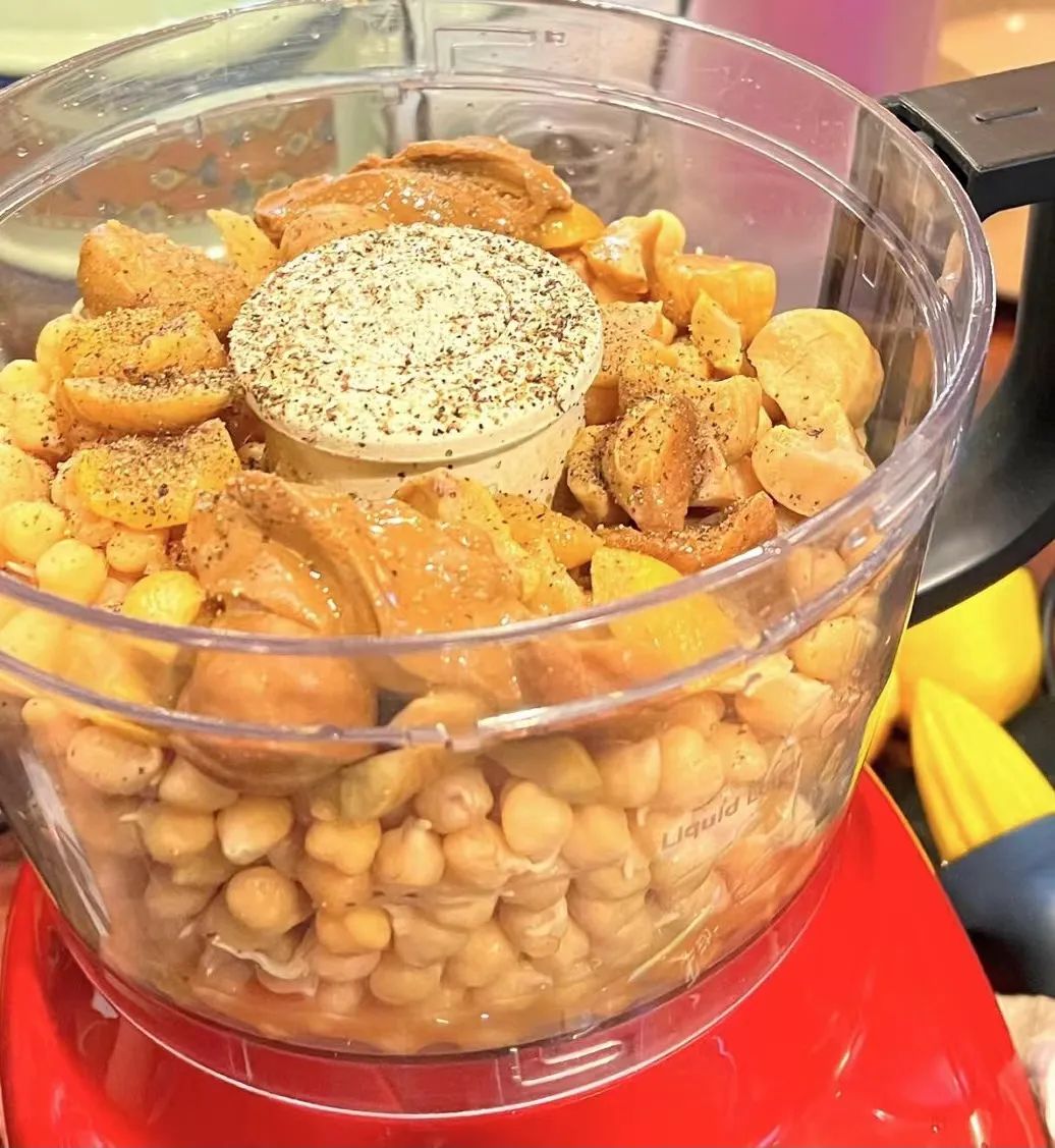 是时候让豆子在我们的餐盘里发挥更大的作用了! 是时候让豆子在我们的餐盘里发挥更大的作用了!