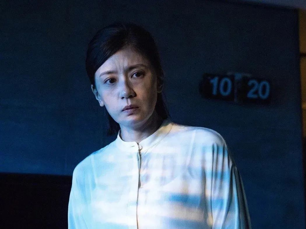 40岁后人生重来，普通女孩从贾静雯身上学什么？