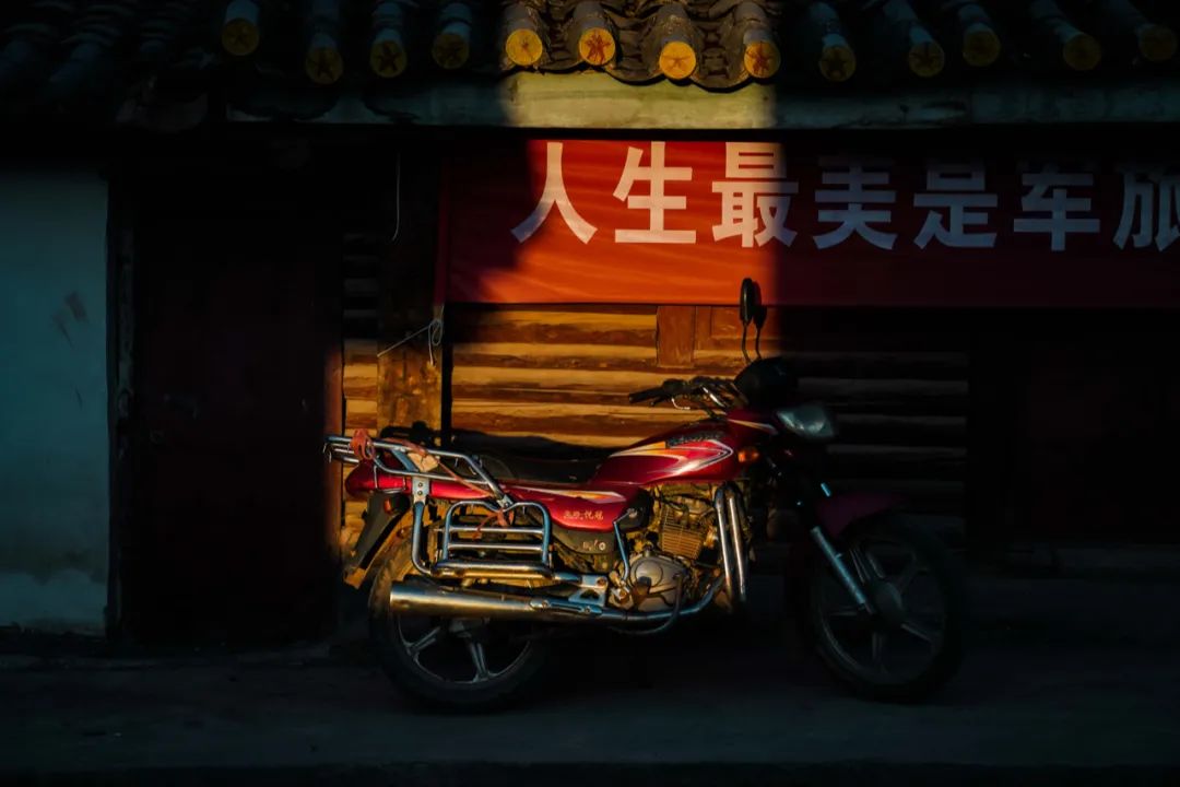 云南丽江｜藏在黄昏中的彝族村落